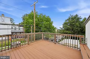 400 Green Ln, Philadelphia, PA 19128 - Photo 16