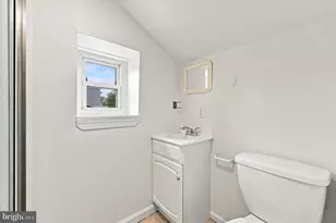 400 Green Ln, Philadelphia, PA 19128 - Photo 14