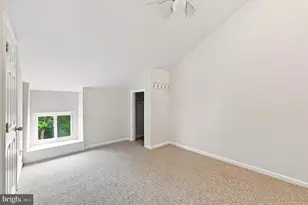 400 Green Ln, Philadelphia, PA 19128 - Photo 12