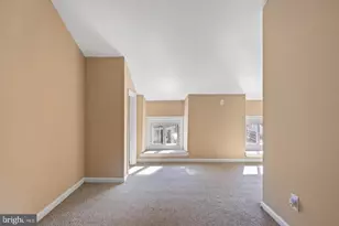 400 Green Ln, Philadelphia, PA 19128 - Photo 14
