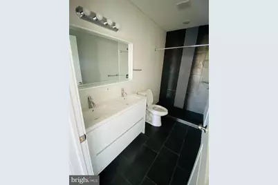 2807 S 11th Street S #4FL, Philadelphia, PA 19148 - Photo 12