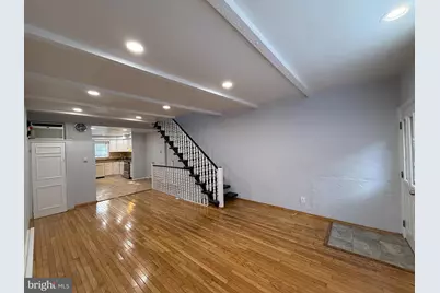 2425 S Warnock Street, Philadelphia, PA 19148 - Photo 2