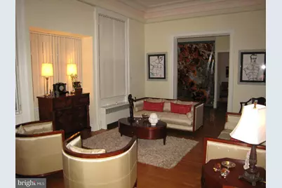 235 S 21st Street #1F, Philadelphia, PA 19103 - Photo 2