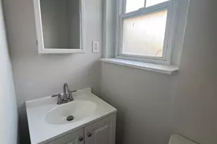 925 W Seltzer St, Philadelphia, PA 19133 - Photo 10