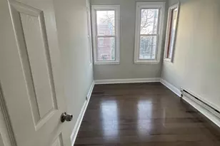 925 W Seltzer St, Philadelphia, PA 19133 - Photo 8