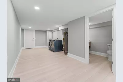 2715 Snyder Avenue, Philadelphia, PA 19145 - Photo 34