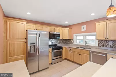 542 Burgess Street, Philadelphia, PA 19116 - Photo 12