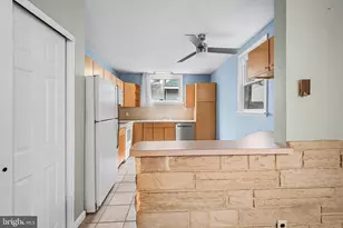 2336 S Carlisle St, Philadelphia, PA 19145 - Photo 4