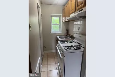 2037 N 8th Street #2F, Philadelphia, PA 19122 - Photo 4