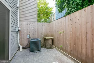 2233 Latona St, Philadelphia, PA 19146 - Photo 14
