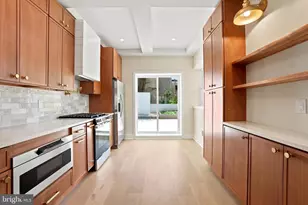 820 Pierce St, Philadelphia, PA 19148 - Photo 12