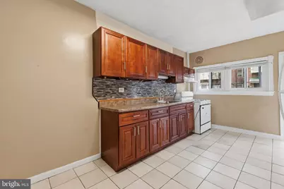 425 W Wellens Avenue, Philadelphia, PA 19120 - Photo 8