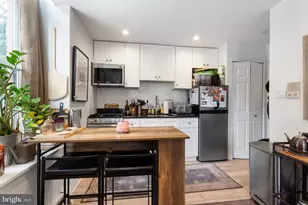 2137 Spruce St, Philadelphia, PA 19103 - Photo 4