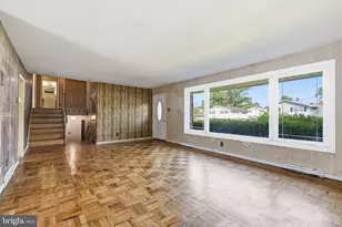 9219 Burbank Rd, Philadelphia, PA 19115 - Photo 6