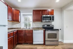 4338 Cresson St, Philadelphia, PA 19127 - Photo 2