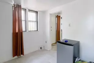 1811 E Sergeant St, Philadelphia, PA 19125 - Photo 6