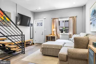2502 S Philip St, Philadelphia, PA 19148 - Photo 4