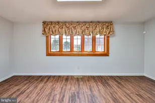 9898 Wistaria St, Philadelphia, PA 19115 - Photo 18