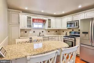 9898 Wistaria St, Philadelphia, PA 19115 - Photo 10