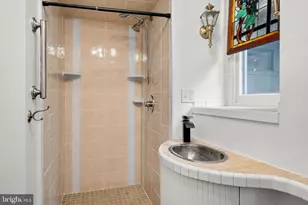 20 E Penn St, Philadelphia, PA 19144 - Photo 12