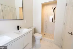907 S Darien Way, Philadelphia, PA 19147 - Photo 20