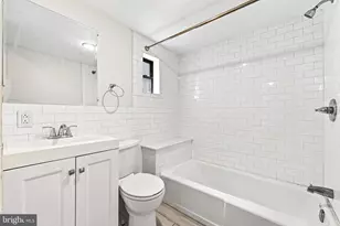 2107 Green St, Philadelphia, PA 19130 - Photo 10