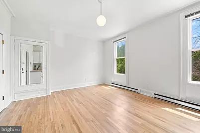 2107 Green Street #2F, Philadelphia, PA 19130 - Photo 4