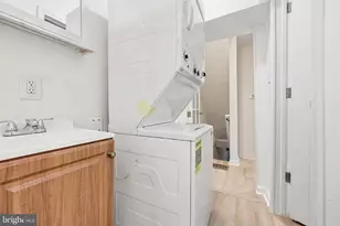 1506 S Bambrey St, Philadelphia, PA 19146 - Photo 2