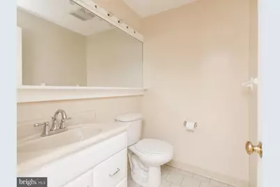 242 S 8th Street #4, Philadelphia, PA 19107 - Photo 28