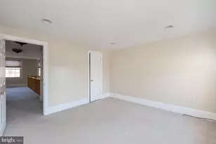 242 S 8th St, Philadelphia, PA 19107 - Photo 24