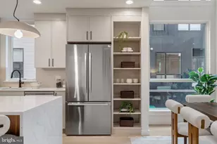 966 N 6th St, Philadelphia, PA 19123 - Photo 12