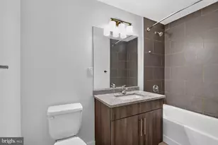 2321 Fitzwater St, Philadelphia, PA 19146 - Photo 10