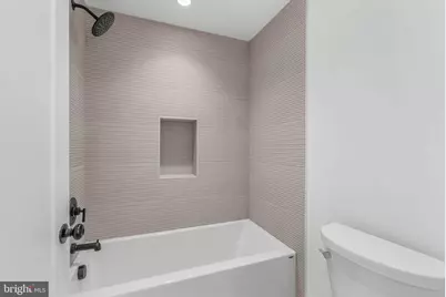 635 N 7th Street #C2B, Philadelphia, PA 19123 - Photo 22