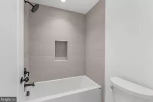 635 N 7th St, Philadelphia, PA 19123 - Photo 22