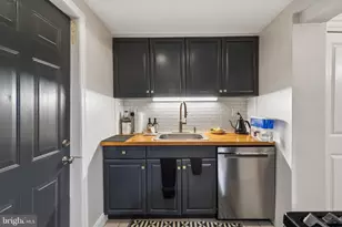 1807 Webster St, Philadelphia, PA 19146 - Photo 10