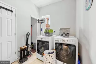 5217 Larchwood Ave, Philadelphia, PA 19143 - Photo 8