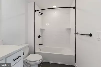 2214 N Front Street #202, Philadelphia, PA 19133 - Photo 14