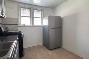 3948 Howland St, Philadelphia, PA 19124 - Photo 4