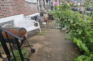 6136 N Warnock St, Philadelphia, PA 19141 - Photo 2
