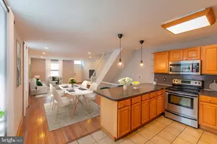 152 Tree St, Philadelphia, PA 19148 - Photo 2