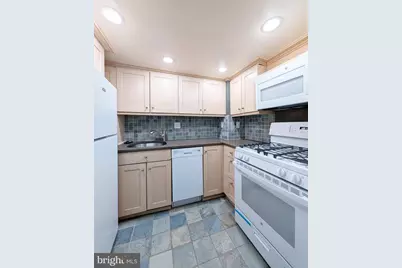 1018 Spruce Street #1018 - 1M, Philadelphia, PA 19107 - Photo 8