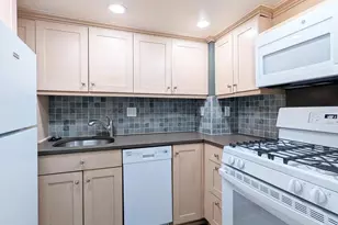 1018 Spruce St, Philadelphia, PA 19107 - Photo 8