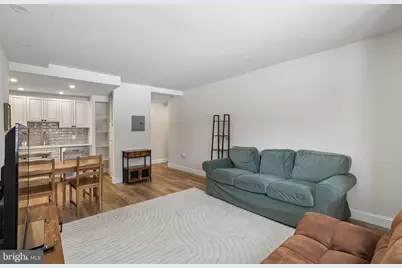 2101 Chestnut Street #303, Philadelphia, PA 19103 - Photo 4