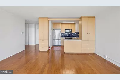 210 Locust Street #18HW, Philadelphia, PA 19106 - Photo 4