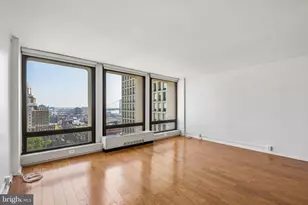 210 Locust St, Philadelphia, PA 19106 - Photo 2