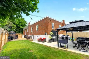 2908 Walnut Hill St, Philadelphia, PA 19152 - Photo 36