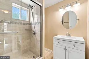 2045 S Hutchinson St, Philadelphia, PA 19148 - Photo 14