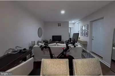1525 Green Street #1R, Philadelphia, PA 19130 - Photo 4