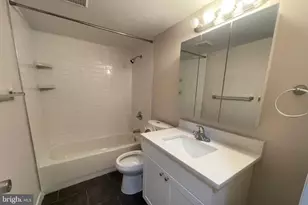 1525 Green St, Philadelphia, PA 19130 - Photo 16
