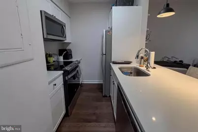 1525 Green Street #1R, Philadelphia, PA 19130 - Photo 1
